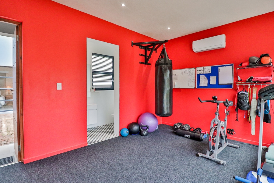 3 Bedroom Property for Sale in The Coves North West